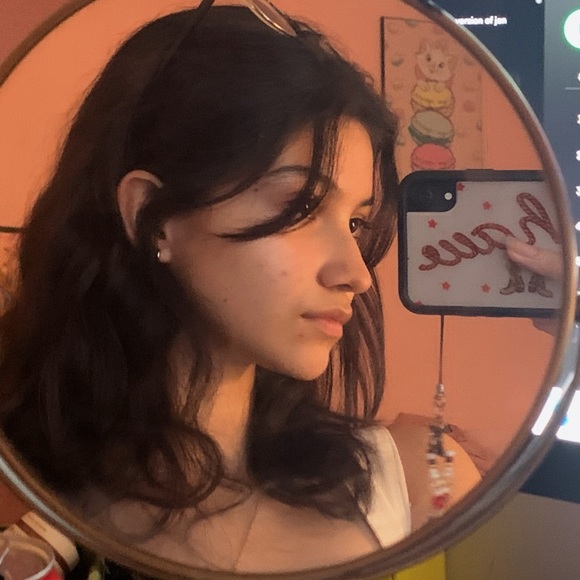 Meet your Posher, Jenny - Picture 1 of 1